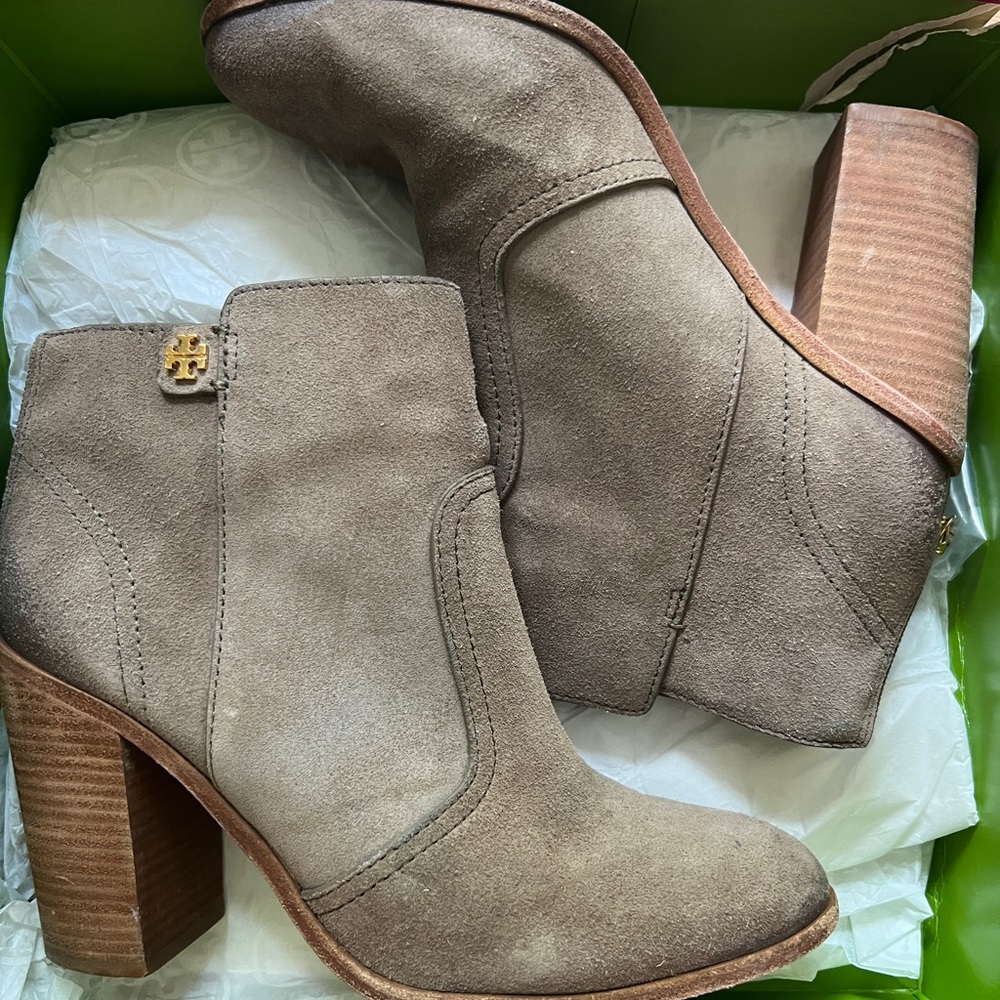 Tory Burch Lena 90mm Bootie- Crosta Suede- Size 9.5